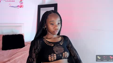 Snapshot of rihana_hot01 chatting on February 4, 4:05 am ri ri online show from February 4, 4:05 am