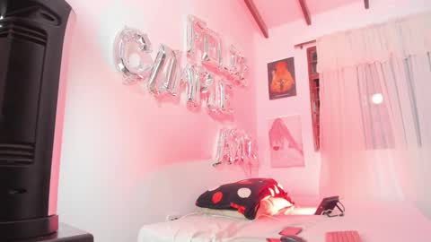 Rihanna hotx online show from March 8, 2:59 am