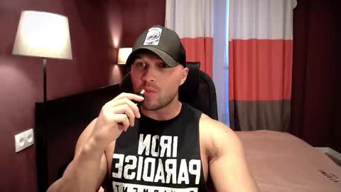 Snapshot of rikadler chatting on October 26, 11:05 am rikadler online show from October 26, 11:05 am