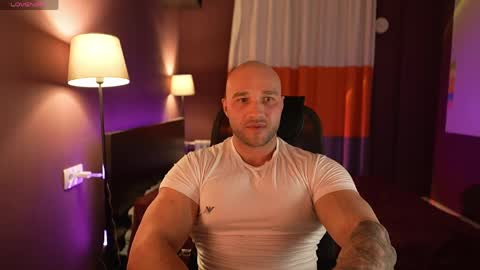 rikadler online show from April 16, 4:52 pm