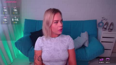 Snapshot of rikaraily chatting on September 17, 6:37 am Rika online show from September 17, 6:37 am