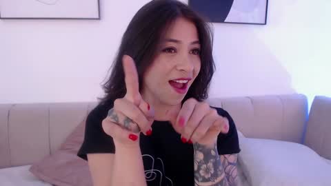 Snapshot of riley_bensongh chatting on December 3, 9:34 pm Riley online show from December 3, 9:34 pm