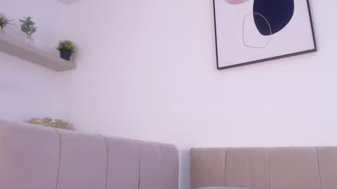 Snapshot of riley_bensongh chatting on February 5, 10:33 pm Riley online show from February 5, 10:33 pm