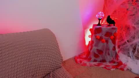 Snapshot of riley_bensongh chatting on October 18, 11:27 pm Riley online show from October 18, 11:27 pm