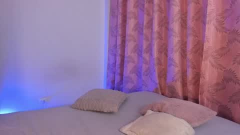 Riley online show from April 14, 9:54 pm