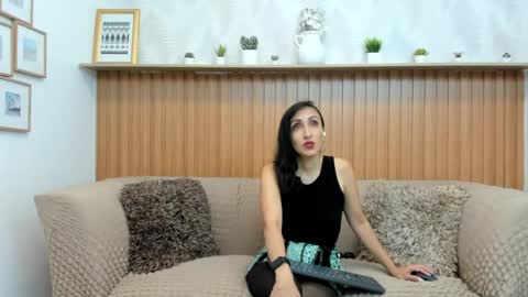 Oriana online show from June 25, 1:15 pm