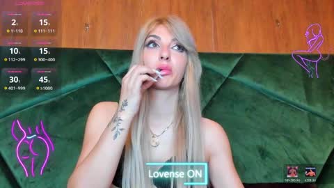 Snapshot of rileylannax chatting on May 18, 4:07 am rileylannax online show from May 18, 4:07 am