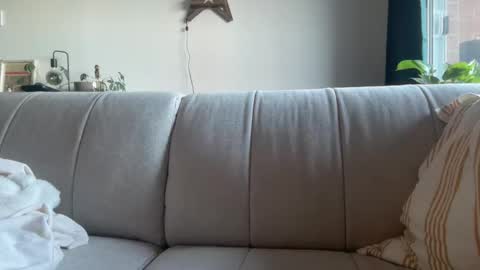 Snapshot of rileyman13xx chatting on December 14, 12:55 pm rileyman13xx online show from December 14, 12:55 pm