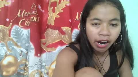 Snapshot of rinah856024 chatting on February 11, 7:27 pm rinah856024 online show from February 11, 7:27 pm