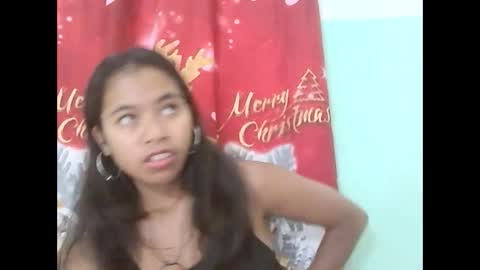Snapshot of rinah856024 chatting on February 13, 6:41 am rinah856024 online show from February 13, 6:41 am
