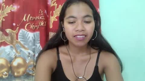 Snapshot of rinah856024 chatting on February 13, 4:17 pm rinah856024 online show from February 13, 4:17 pm