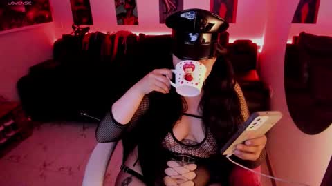 rini online show from October 24, 4:42 am