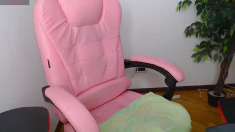 Snapshot of ripe_cherries chatting on September 18, 7:16 pm Ripe cherries online show from September 18, 7:16 pm