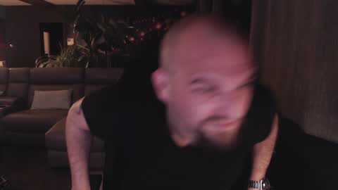 Snapshot of ripp3r chatting on December 7, 7:10 pm Jack online show from December 7, 7:10 pm