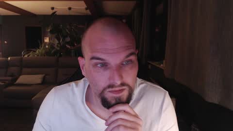 Snapshot of ripp3r chatting on December 10, 5:55 pm Jack online show from December 10, 5:55 pm