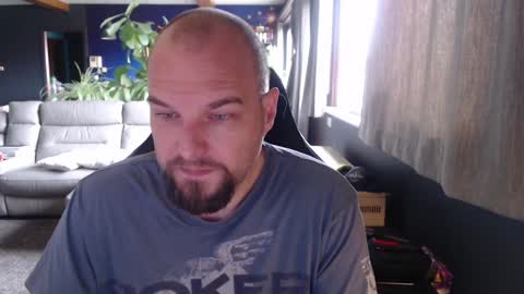 Snapshot of ripp3r chatting on December 19, 11:18 am Jack online show from December 19, 11:18 am