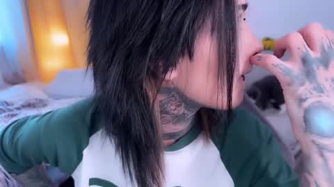   DianaBrite            fansl y online show from March 13, 12:01 pm