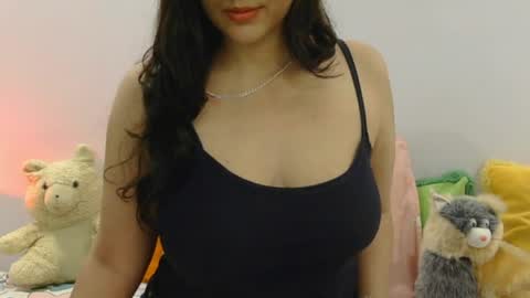 Riri online show from April 7, 6:08 pm