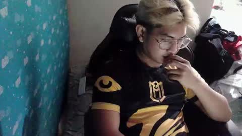 ririhoee online show from March 23, 7:51 pm