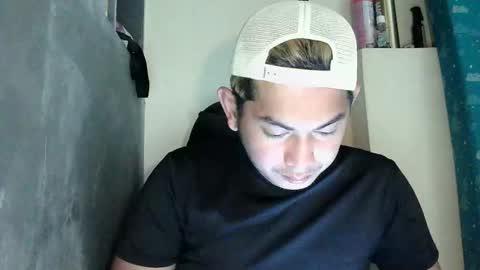 ririhoee online show from April 4, 4:37 pm