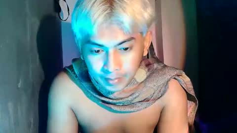 ririhoee online show from April 7, 6:19 pm