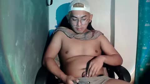 ririhoee online show from April 10, 7:07 pm