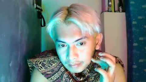 ririhoee online show from April 12, 4:34 pm