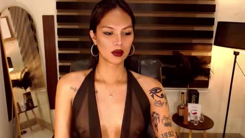 riri online show from October 21, 2:45 am