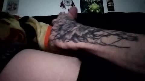 Snapshot of riseagainstt chatting on March 6, 7:14 am riseagainstt online show from March 6, 7:14 am