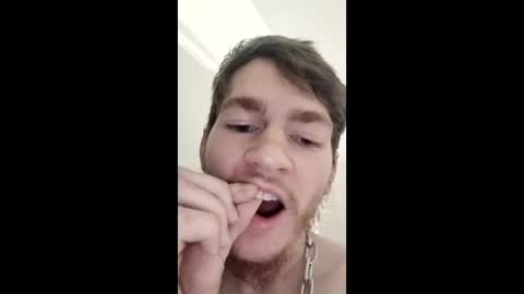 Snapshot of riseagainstt chatting on December 21, 9:16 am riseagainstt online show from December 21, 9:16 am