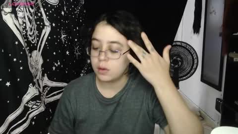 PeachSalinger online show from September 18, 10:12 pm