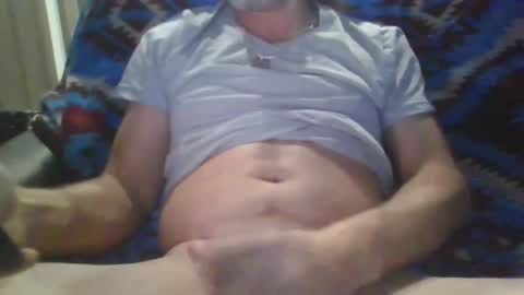 Snapshot of riverbend44 chatting on December 21, 2:09 am riverbend44 online show from December 21, 2:09 am