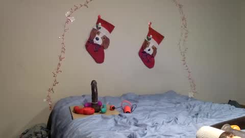 Snapshot of riversaint chatting on January 3, 11:25 am River Saint online show from January 3, 11:25 am