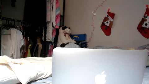 Snapshot of riversaint chatting on February 14, 4:20 pm River Saint online show from February 14, 4:20 pm