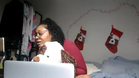 Snapshot of riversaint chatting on February 14, 10:25 pm River Saint online show from February 14, 10:25 pm