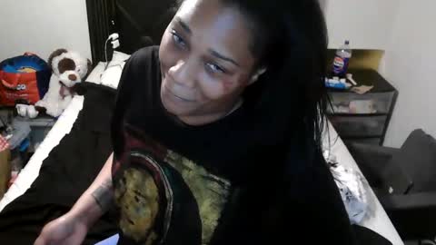 Snapshot of riversaint chatting on September 14, 10:09 pm River Saint online show from September 14, 10:09 pm