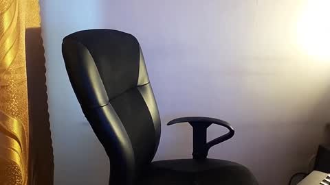 Snapshot of rivver420 chatting on January 8, 12:37 pm River online show from January 8, 12:37 pm