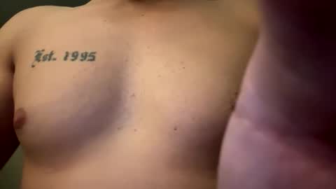 Snapshot of rj62027 chatting on November 30, 8:02 pm rj62027 online show from November 30, 8:02 pm