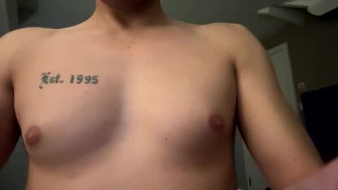 Snapshot of rj62027 chatting on December 14, 4:18 am rj62027 online show from December 14, 4:18 am