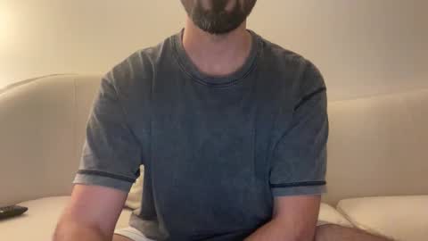 Snapshot of rlggggn42 chatting on October 31, 5:14 pm rlggggn42 online show from October 31, 5:14 pm