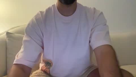 Snapshot of rlggggn42 chatting on November 3, 6:09 pm rlggggn42 online show from November 3, 6:09 pm