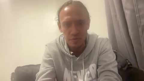 Snapshot of rluxe2676 chatting on December 4, 12:52 am BwC4Breed online show from December 4, 12:52 am