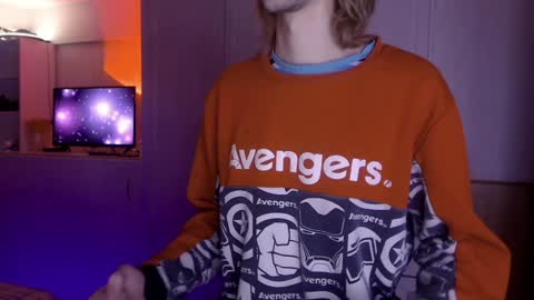 Mikey online show from December 7, 3:14 am