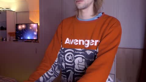 Mikey online show from December 7, 3:41 pm