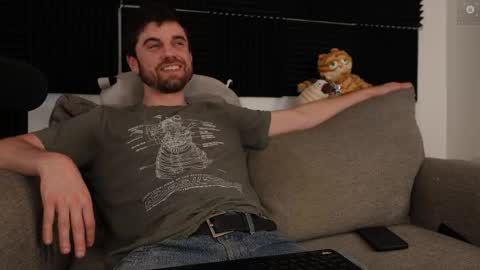 Ryan aka KeylimeRy online show from April 1, 1:41 pm