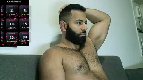 Snapshot of roa32sebas chatting on June 26, 6:01 pm SebasRoa online show from June 26, 6:01 pm