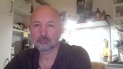 Snapshot of roadrunnerger chatting on January 4, 3:39 pm roadrunnerger online show from January 4, 3:39 pm