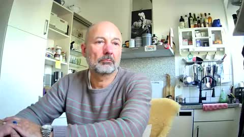 Snapshot of roadrunnerger chatting on January 11, 2:04 pm roadrunnerger online show from January 11, 2:04 pm