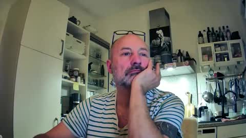 Snapshot of roadrunnerger chatting on January 15, 6:19 pm roadrunnerger online show from January 15, 6:19 pm