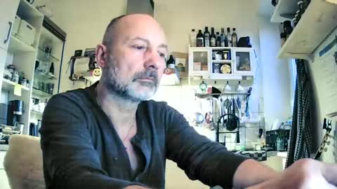 Snapshot of roadrunnerger chatting on February 18, 4:59 pm roadrunnerger online show from February 18, 4:59 pm